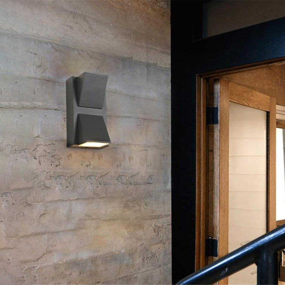 Vexto Modern Black Metal LED Outdoor Wall Lamp - Neutral Decor